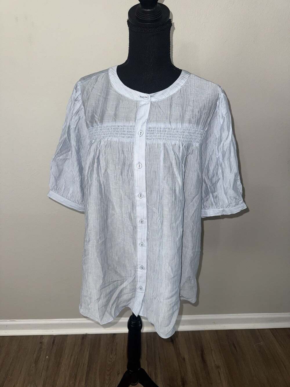 Laura Ashley Crinkle Smocked 1X Light Blue Short Sleeve Peasant Top Cottagecore